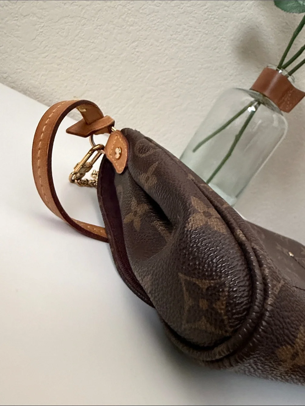 Louis Vuitton classic hard